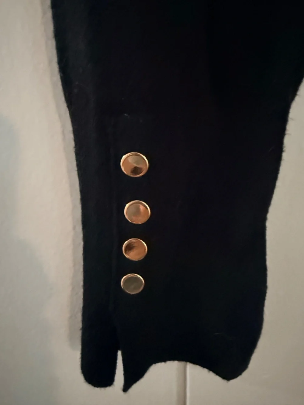 Skies Are Blue M Black V Neck Sweater Gold Button Split Cuff